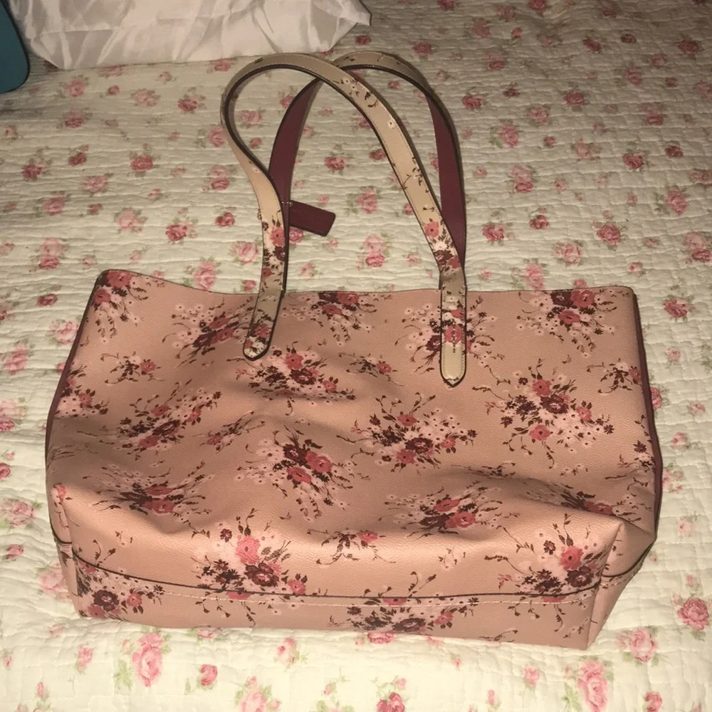 Pretty flowered leather tote bag - Picture 2 of 5